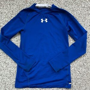 Under Armour fitted heat gear shirt. Youth small